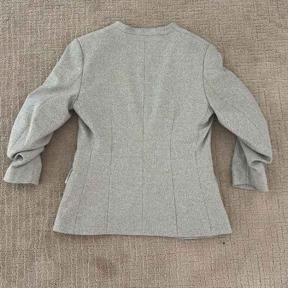 H&M Blazer - Picture 2 of 4